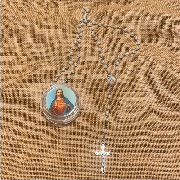 Catholic sacred Heart rosary in case box New religious cross Prayer unisex - Picture 1 of 4